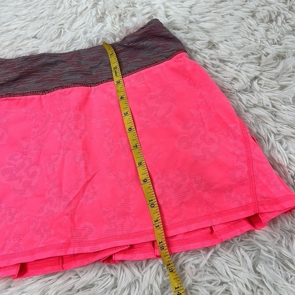 Lululemon Run: Pace Setter Skirt *Regular Flash / Wee Are From Space Deep Coal - Picture 3 of 8